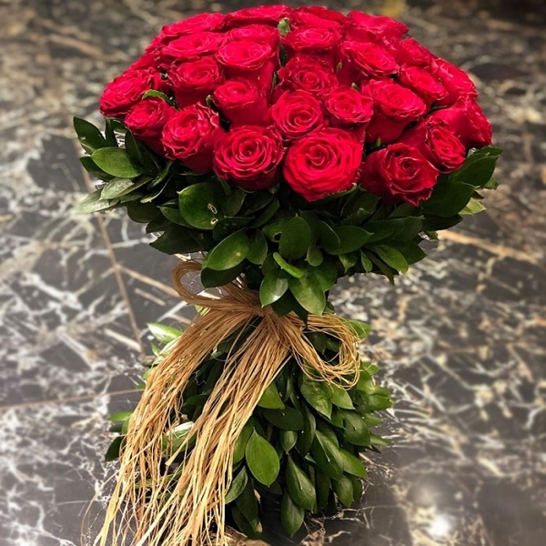  Marmaris Çiçekçiler - Simple Red Rose Bouquet