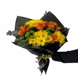  Marmaris Çiçekçiler Sarı papatya turuncu gül buket tasarımı