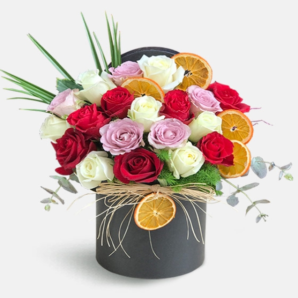  Marmaris Çiçekçi Kutuda renkli güller
